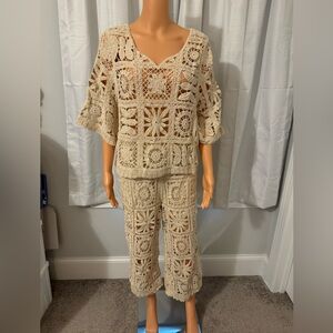 Cool AZ size S beige crochet 2 piece set cropped pants shirt women outfit new